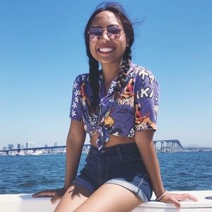 Meet Your Posher: CELINA